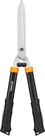 Fiskars Heckenschere HS21, Für Form- und Rückschnitt von Hecken und Büschen, Länge 59 cm, Gehärtete Stahl-Klingen/Soft-Touch Kunststoff-Griff, Schwarz/Orange, Solid, 1026827