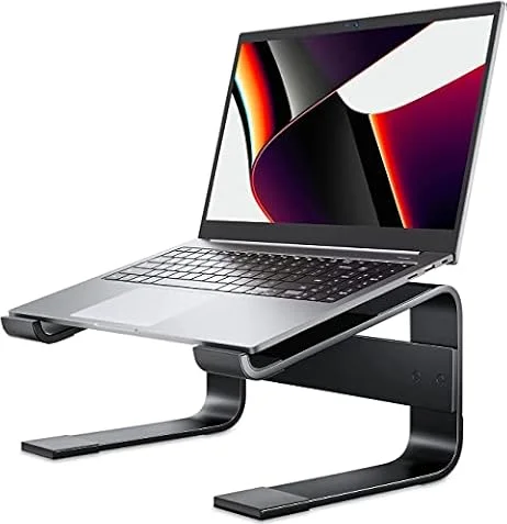 Soqool Laptop Ständer, Aluminium Laptop Stand mit Belüftung, | Ergonomisch Laptop Halterung für Schreibtisch, Kompatibel mit MacBook Air/Pro, Lenovo, Huawei, Acer, Dell, HP (10-17 Zoll)