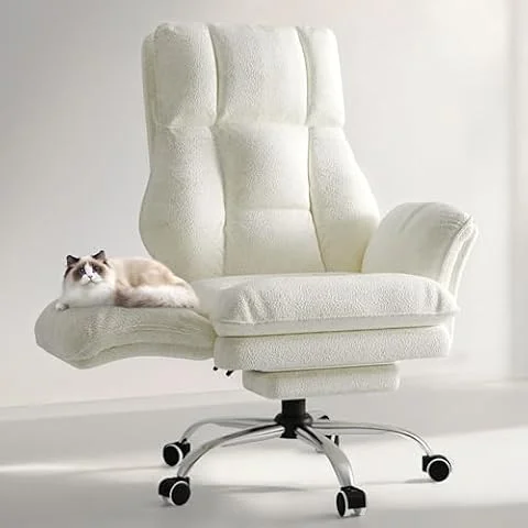 HOMRELEXA Bürostuhl mit Fußstütze, 135° für Home Office,Teddy-Stoff Weiß | Weichen Armlehnen und breitem Sitz für Arbeit, Extra breiter Sitz für Schneidersitz, Lesen und Relaxen.